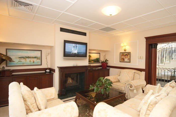 Вилла на 6 спальных комнат