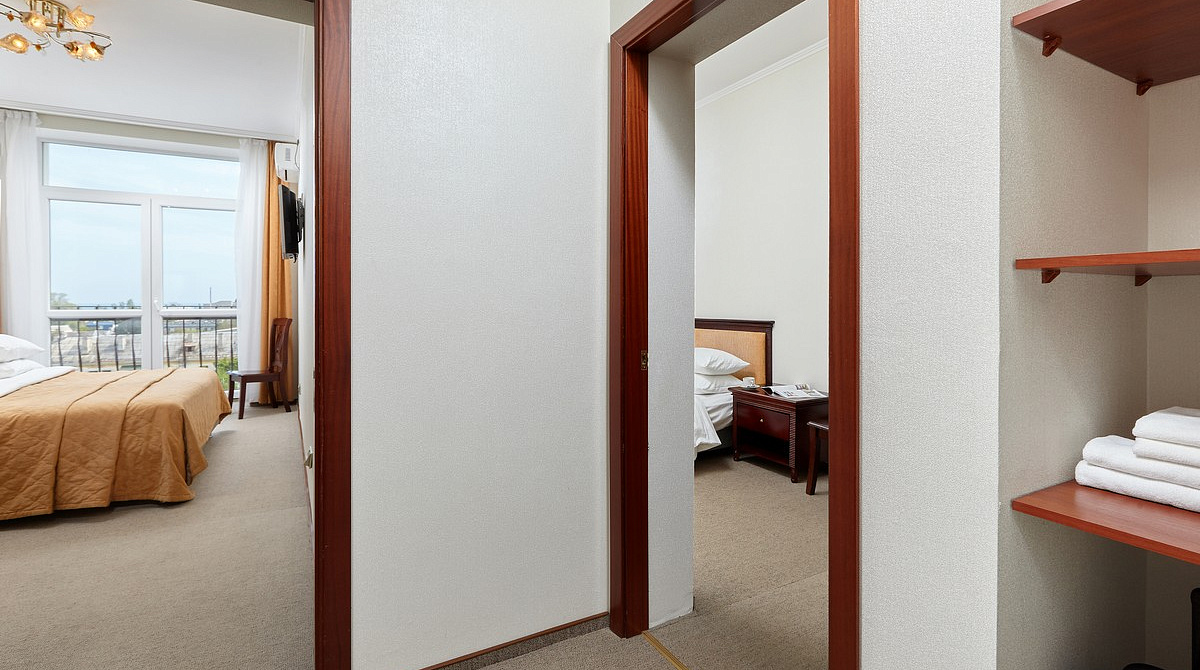 Стандарт семейный 4-местный 2-комнатный