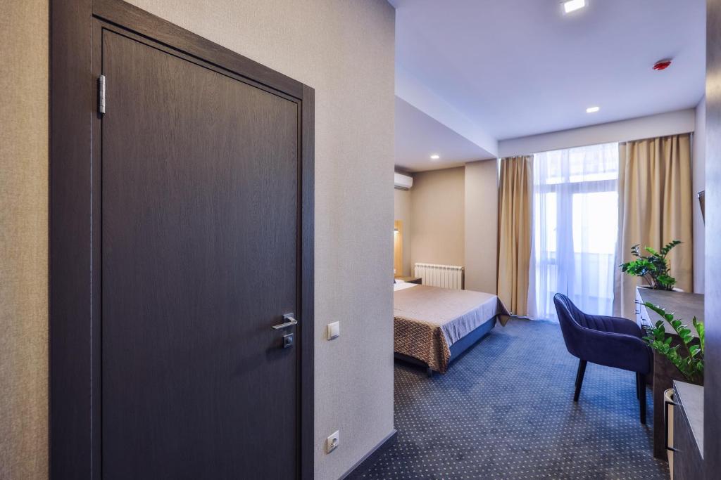 Стандарт 2-местный с балконом и видом на море