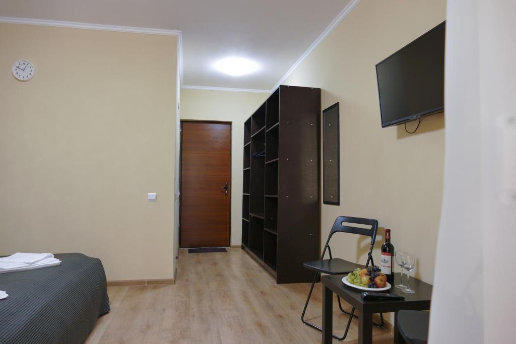 Семейный 4-местный 2-комнатный с балконом корпус 1