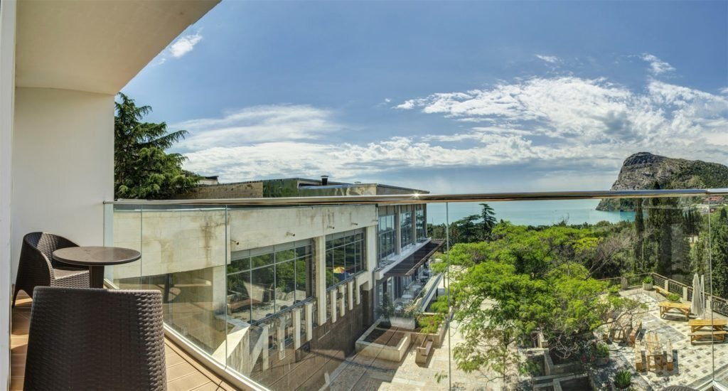 Люкс 2-комнатный с видом на море