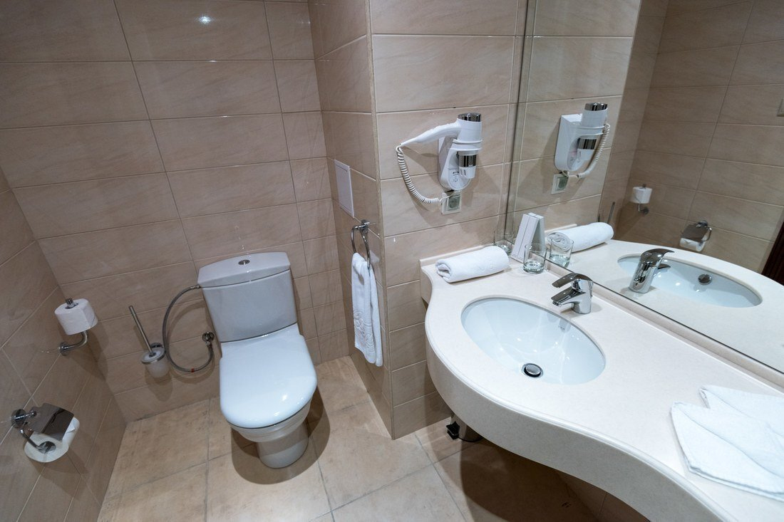 Полулюкс, Основной корпус