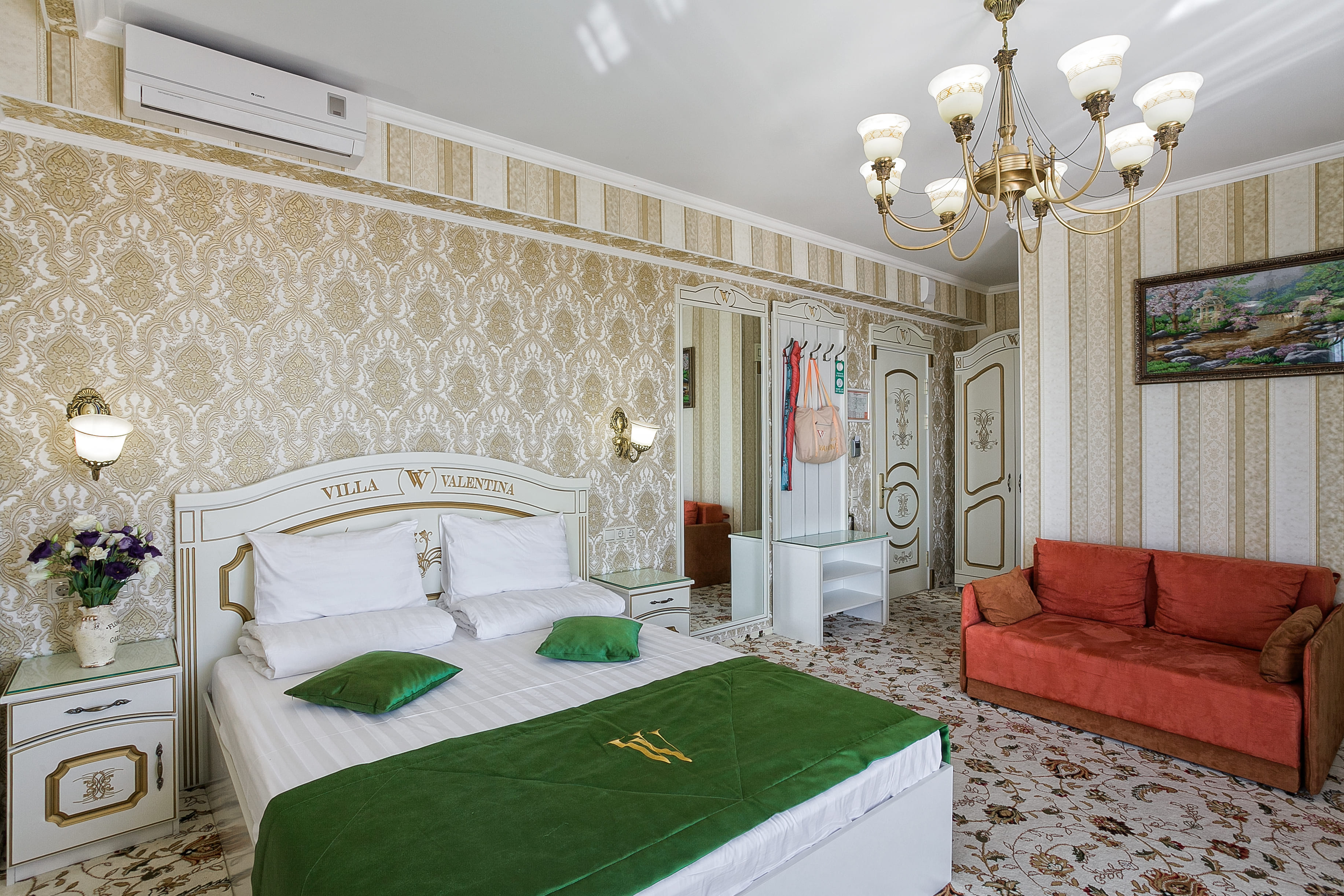 Посмотреть в галерее Полулюкс VIP семейный 2-местный 1-комнатный корпус 3 (Валенсия)