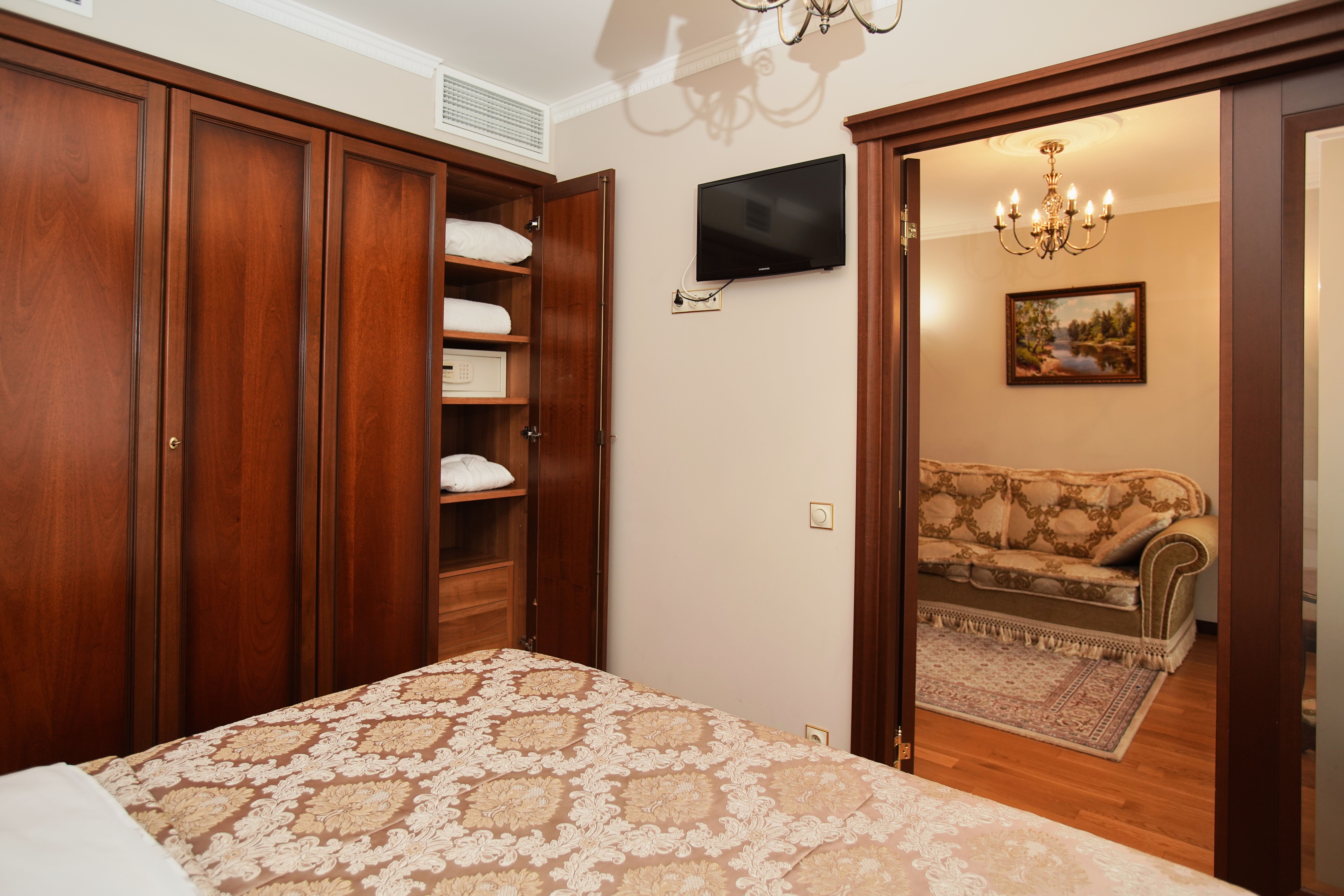 Полулюкс 2-местный 2-ком.к.4