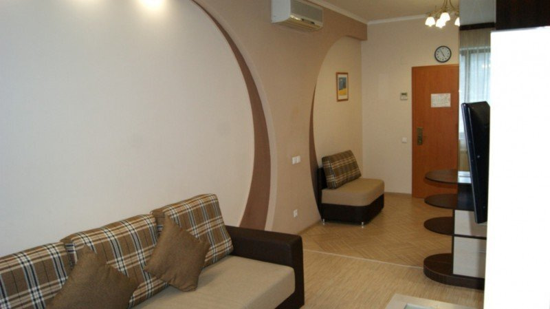 Джуниор Сюит