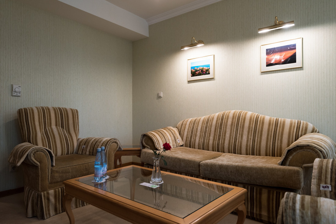 Люкс Стандарт, Бизнес корпус