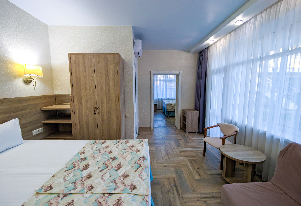 Посмотреть в галерее 2-мест.(разм. в 4-мест.) 2- комн. семейный коннект