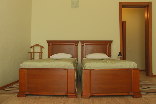 Полулюкс Семейный 2-местный 