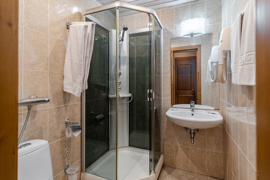 Посмотреть в галерее Suite 4-местный 3-х комнатный(D1,D4)