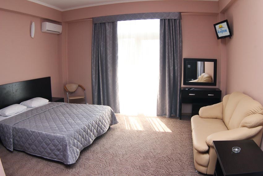 Полулюкс 2-местный 1-комнатный ( 27 м2)