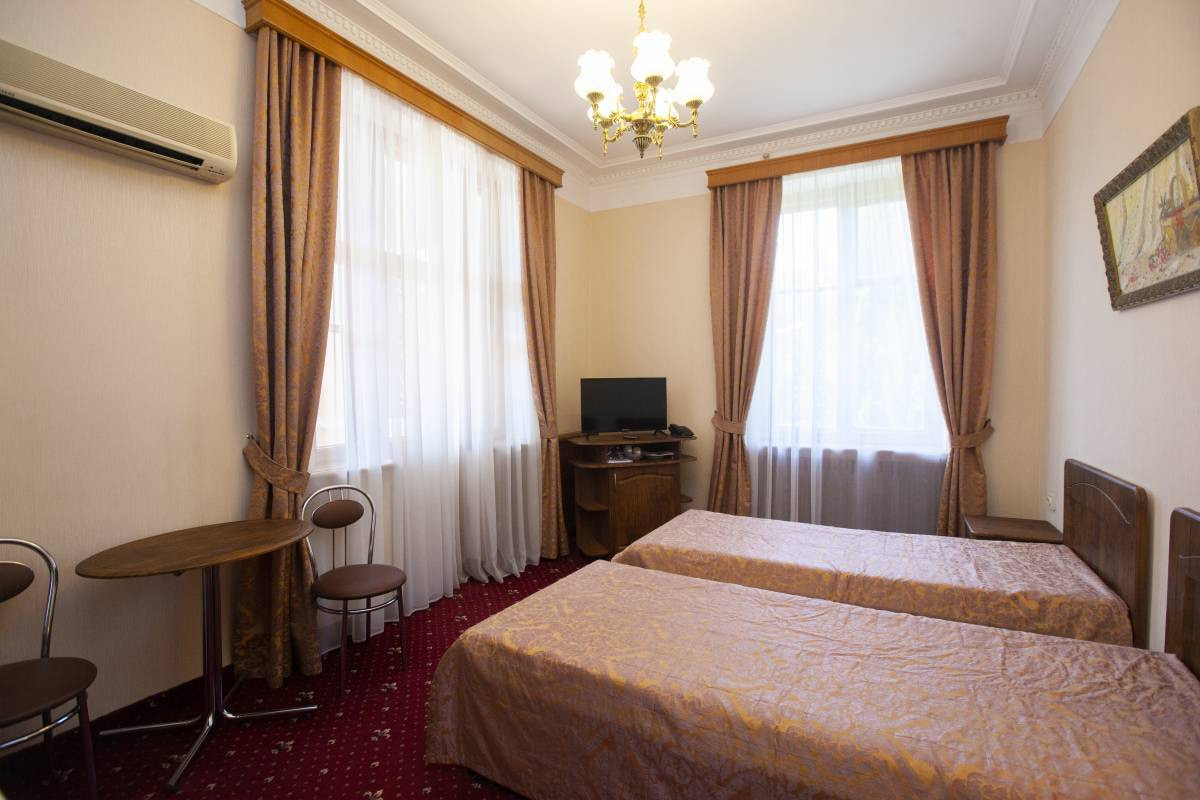 Посмотреть в галерее 1-комнатный 2-местный (угловой), корпус 1