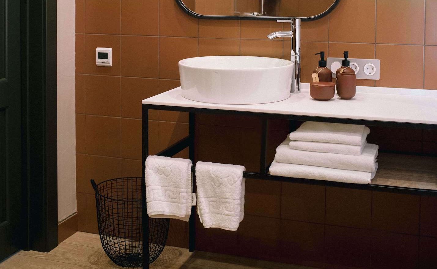 Коттедж 4-местный ЛЮКС (ASTRA, FIALKA, MELISSA)