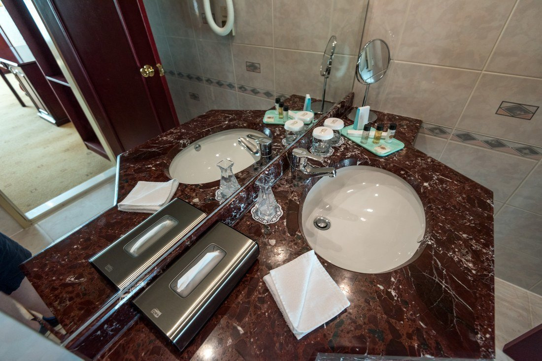 Люкс Премиум, Бизнес корпус