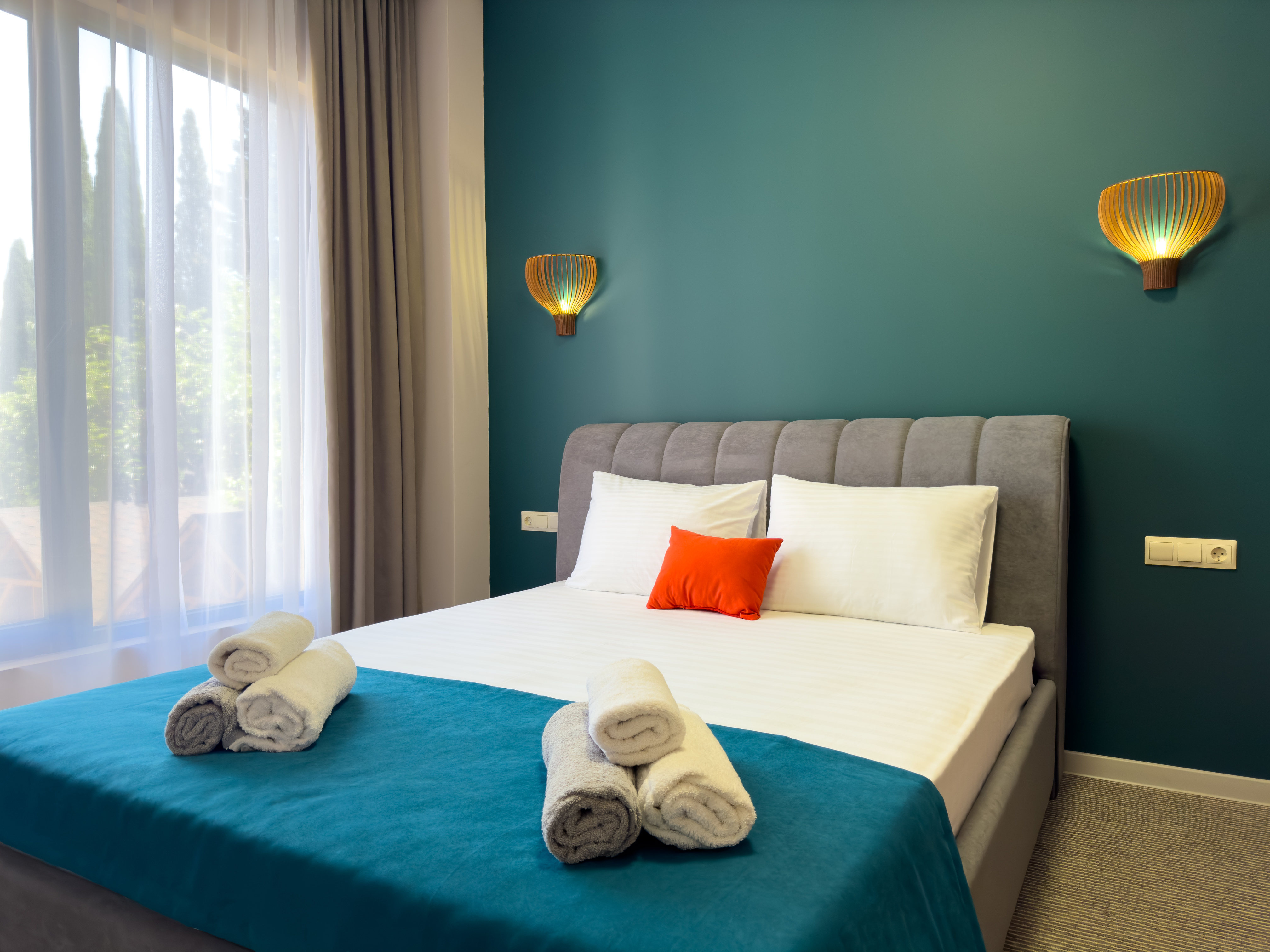 Люкс 2-местный 2-комнатный с балконом  корпус 2