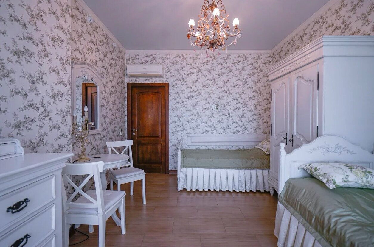 Standart Classic, Villa