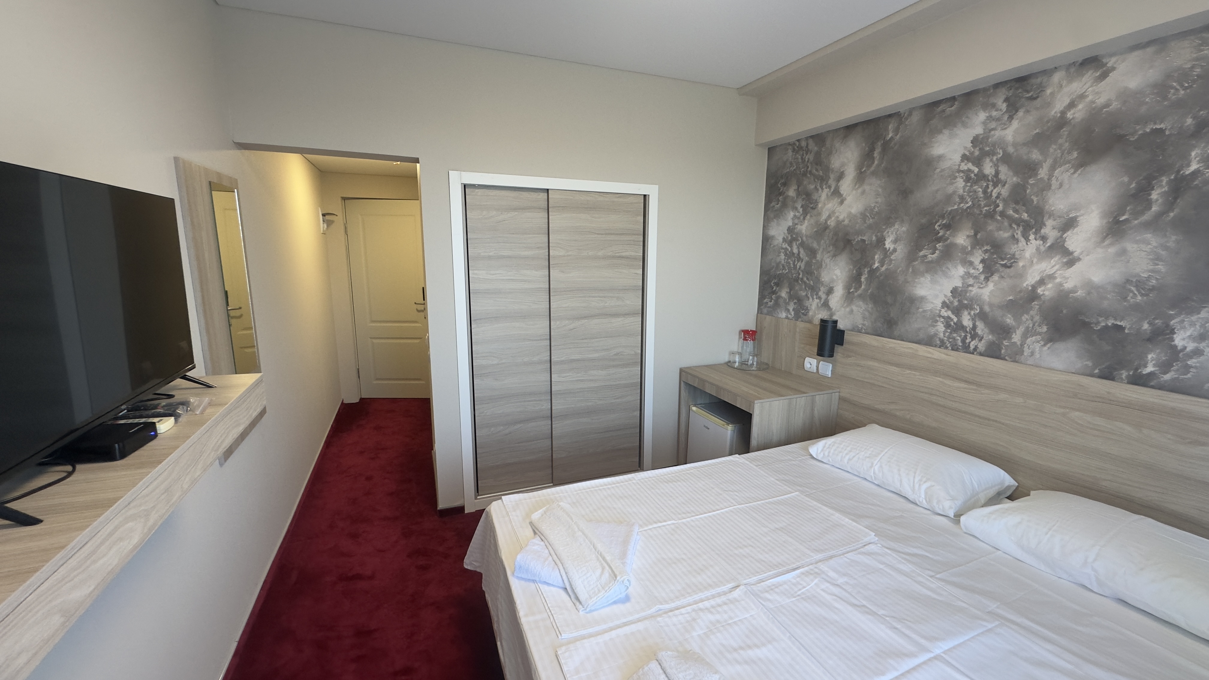 Улучшенный 2 местный 1 комнатный улучшенный с балконом