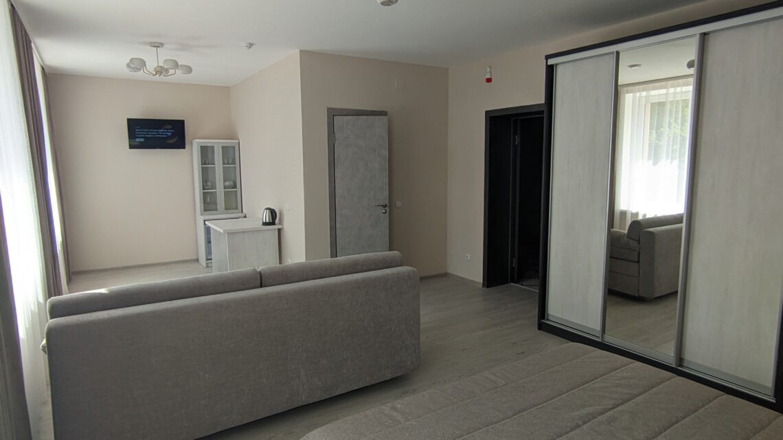 Посмотреть в галерее Семейный 2-местный Дабл Комфорт+ корпус 4 (3-4 этаж)