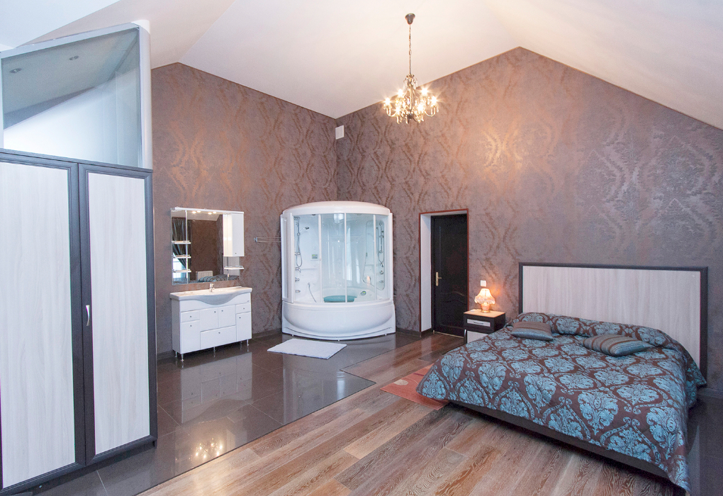 2-мест.(разм. в 8-мест.) коттедж №8