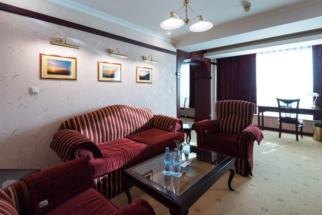 Люкс Бизнес, Бизнес корпус