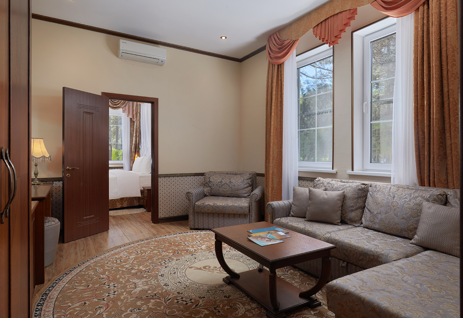 Посмотреть в галерее Suite 2-местный 2-комнатный Sut