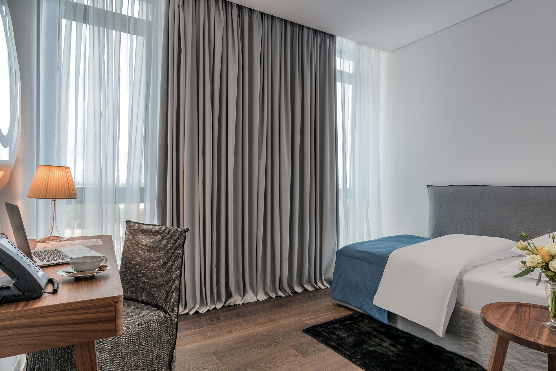 Посмотреть в галерее Suite Business 3-местный 3-комнатный