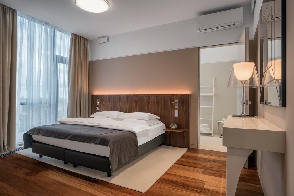 Посмотреть в галерее Suite Royal Garden 4-местный 3-комнатный