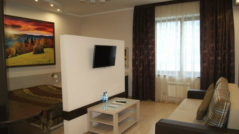 Джуниор Сюит