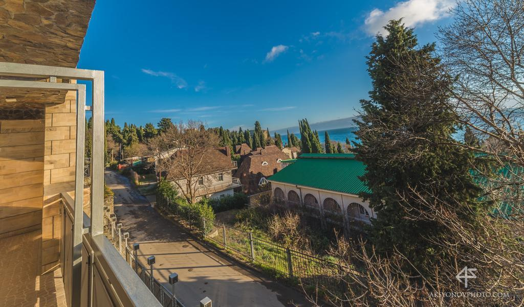 Посмотреть в галерее Полулюкс