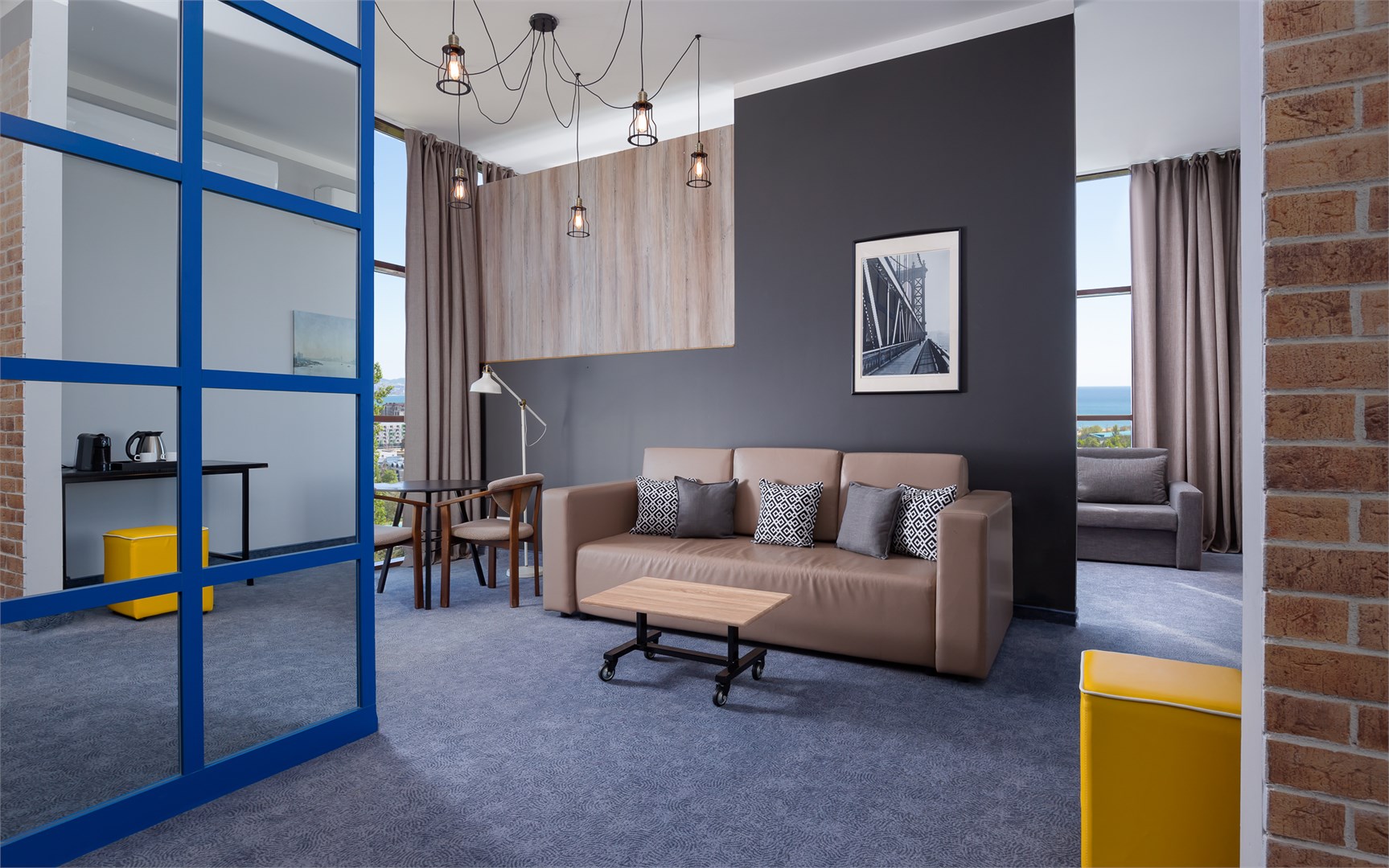 Посмотреть в галерее Suite Panoramic 3-местный
