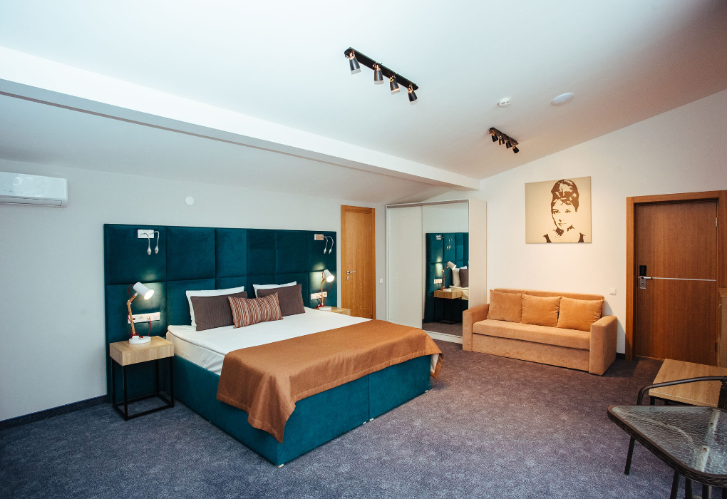 2-мест.(разм. в 3-мест.) полулюкс с террасой в таунхаусе, корп. 3, 4, 5, 6