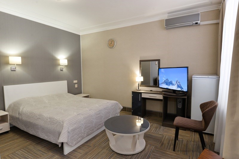 Джуниор сюит 2-местный 1-комнатный №208,304