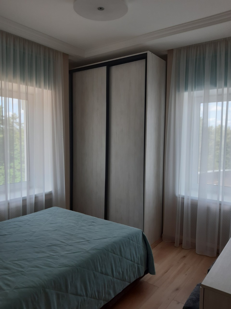 Посмотреть в галерее Полулюкс 2-местный 2-комнатный корпус 1 (4 этаж)