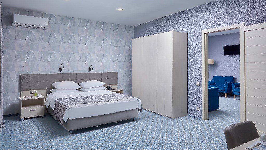 Посмотреть в галерее Люкс 4 -мест. suite 2 room