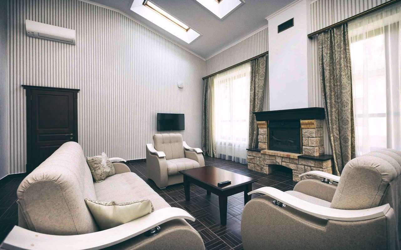 Посмотреть в галерее Cottage 2-комнатный (клубные коттеджи № 1-2)