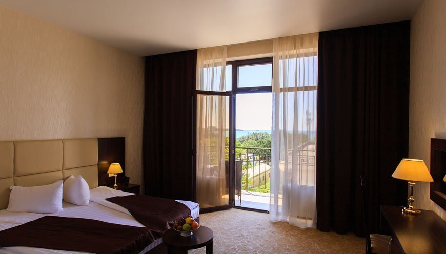 Стандарт с видом на море