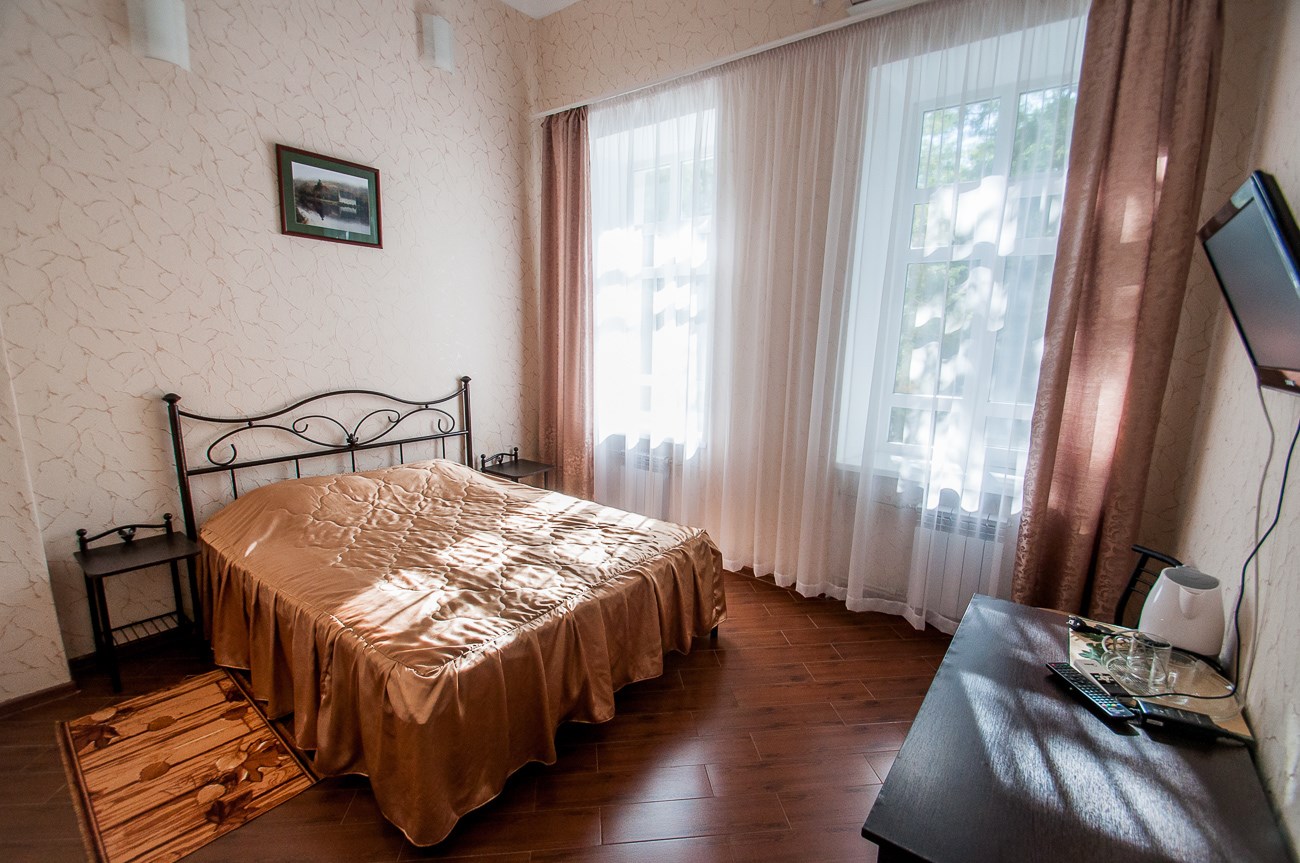 Стандарт+ 2-местный 1-комнатный с двуспальной кроватью корпус 1