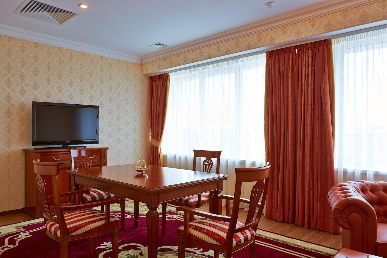 Сюит 4-комнатный