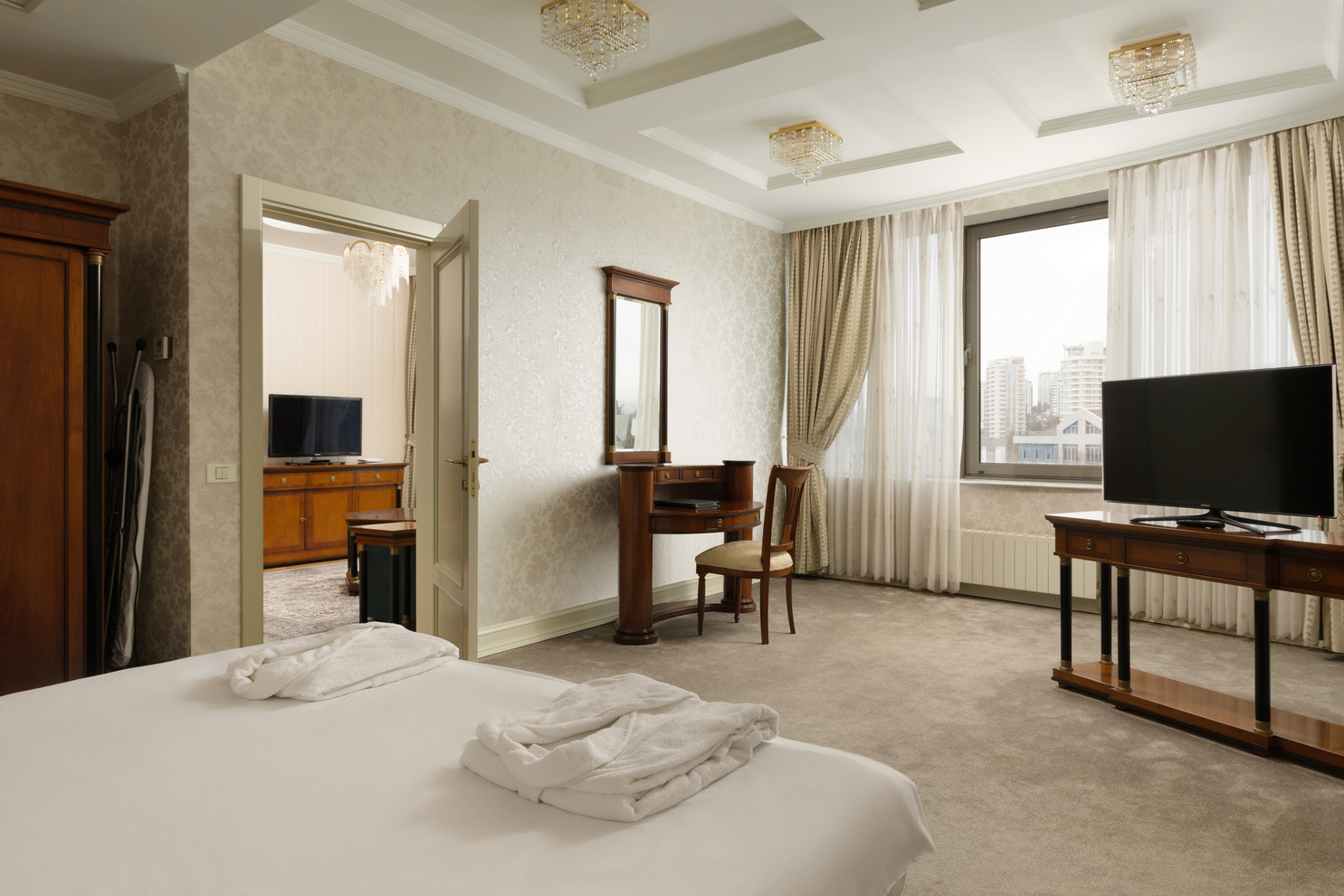 Апартаменты 2-местный 3-комнатный №803 без балкона, окна без возможности открытия