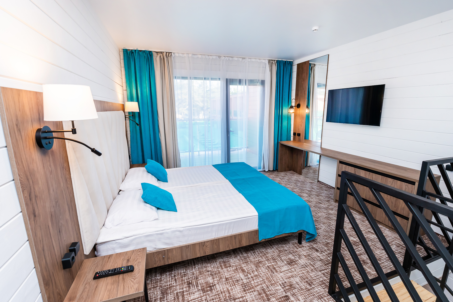 Посмотреть в галерее Коттедж Sea Village Premium