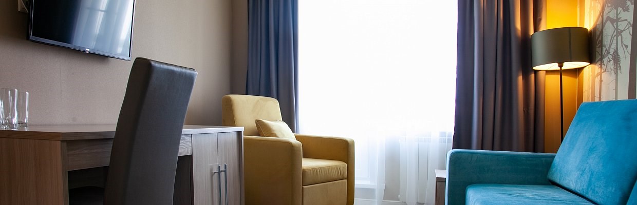 Люкс 2-местный 2-комнатный в корпусе 1(вид на Волгу)