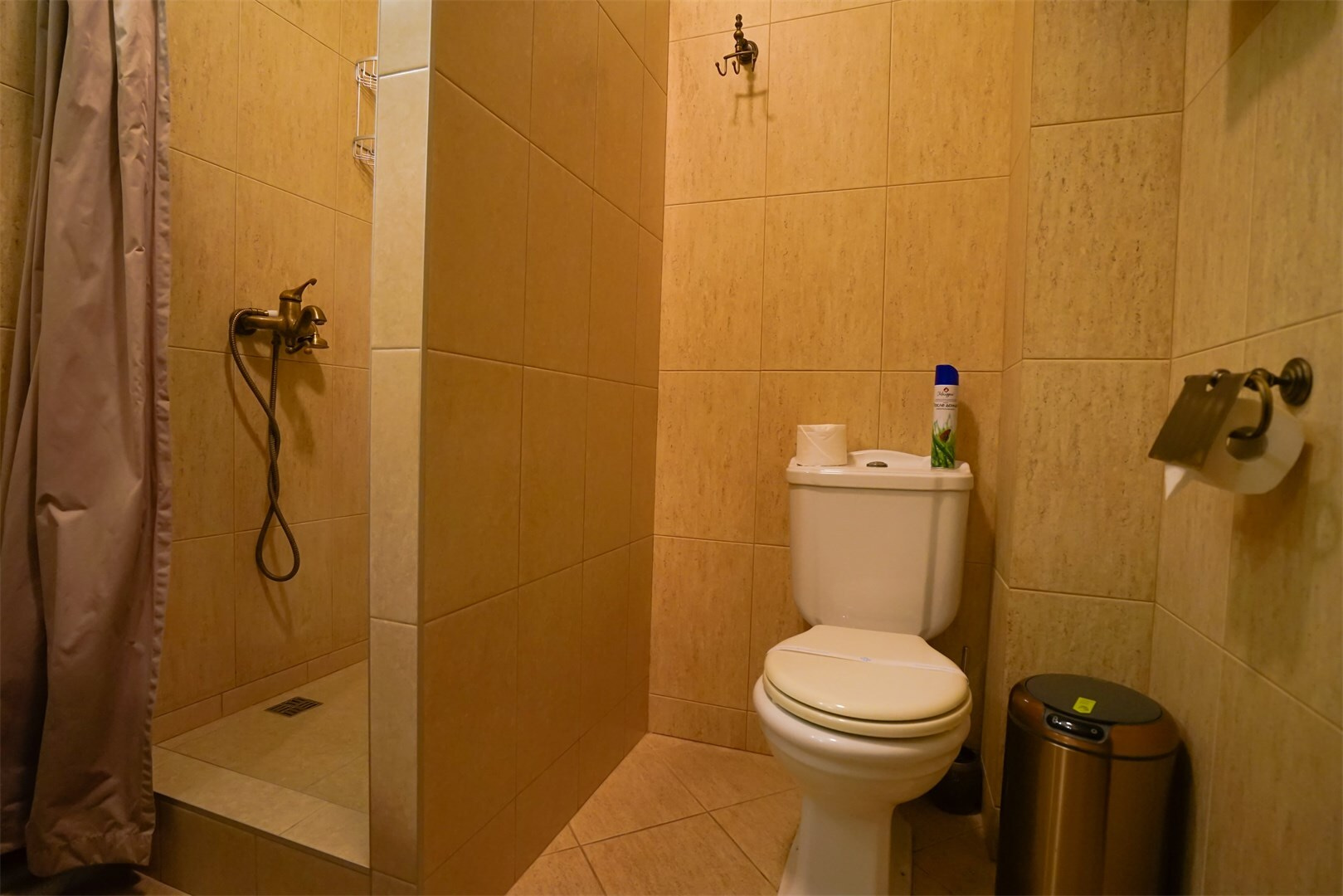 Standart Premium Velvet, Main Building