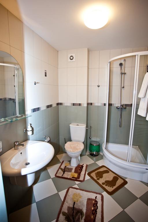 Полулюкс 2-местный 1-комнатный №1