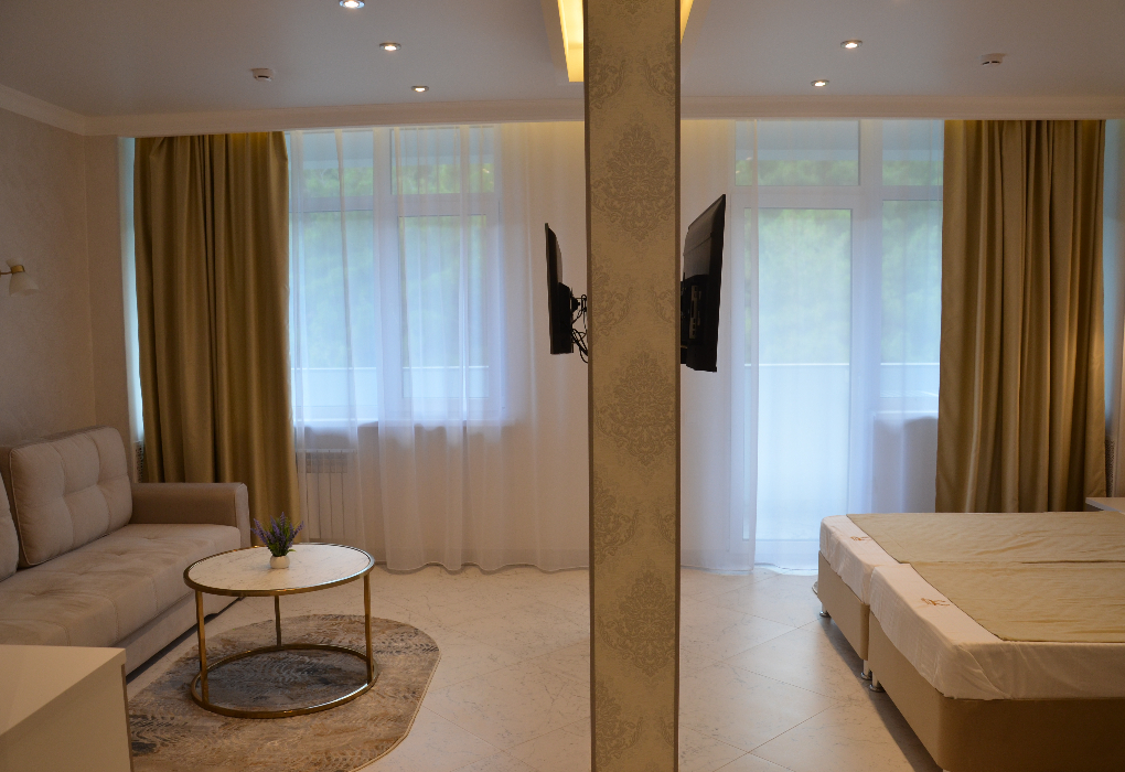 2-мест. джуниор сьют, корп. Бриз