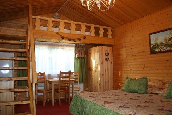 Посмотреть в галерее Русский домик с сауной