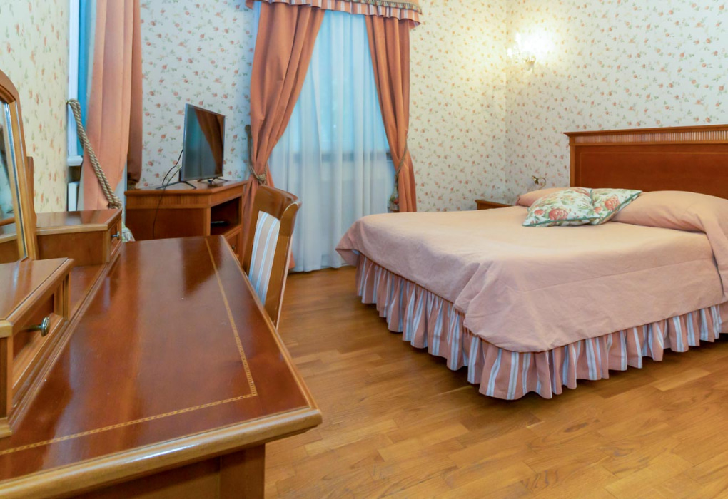 Посмотреть в галерее 2-мест. люкс, корп. 5