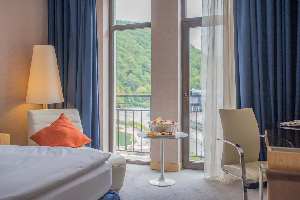 Премиум 2-местный с балконом и видом на реку