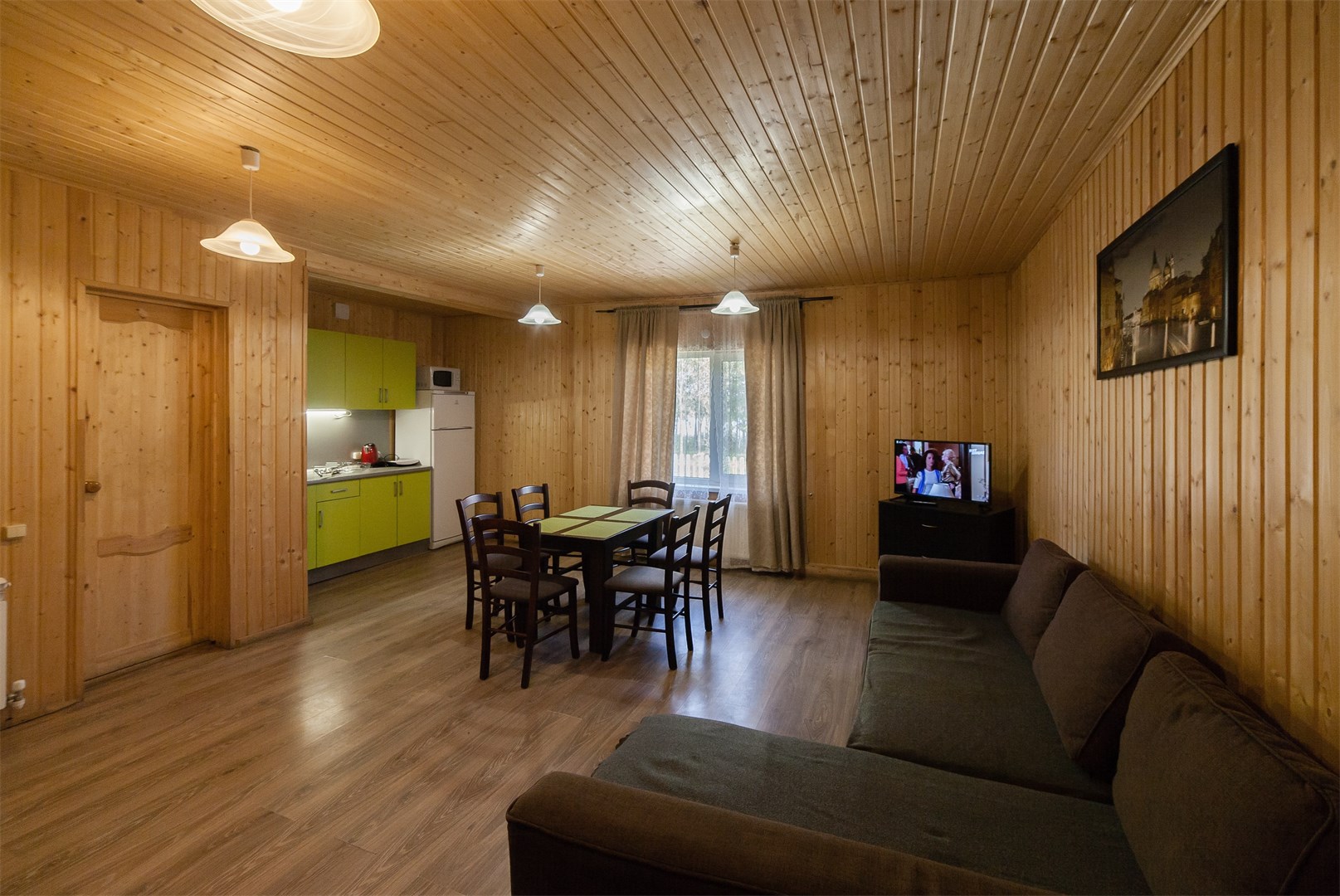 Коттедж 8-мест.семейный 4 спальн