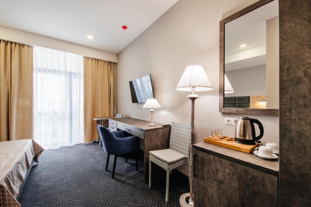 Стандарт 2-местный с балконом и видом на море