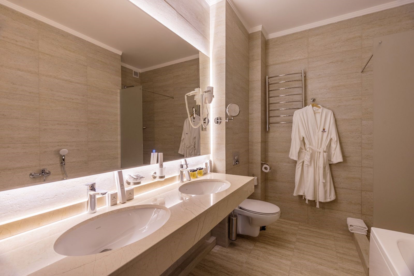 Посмотреть в галерее Executive Suite 4-местный 2-комнатный