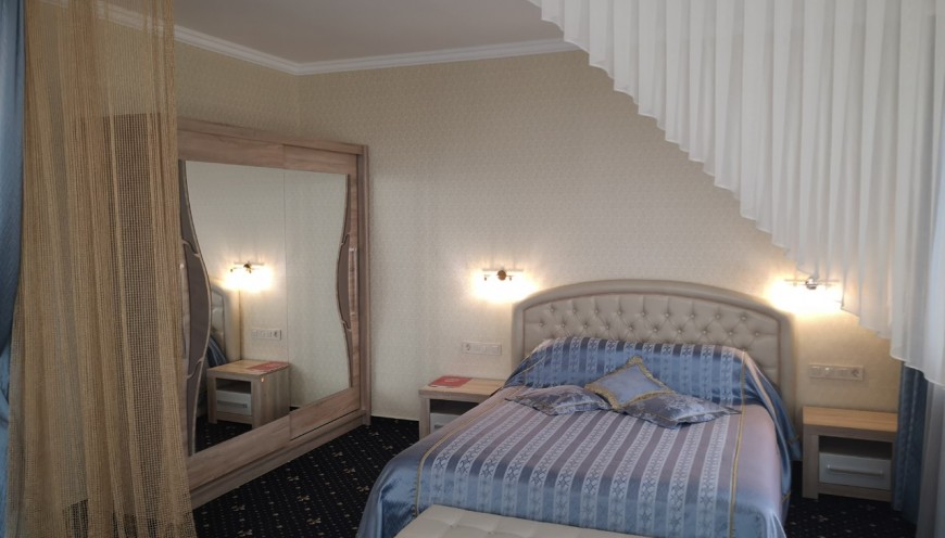 Джуниор сюит 2-местный 1 комнатный корпус С вид на море